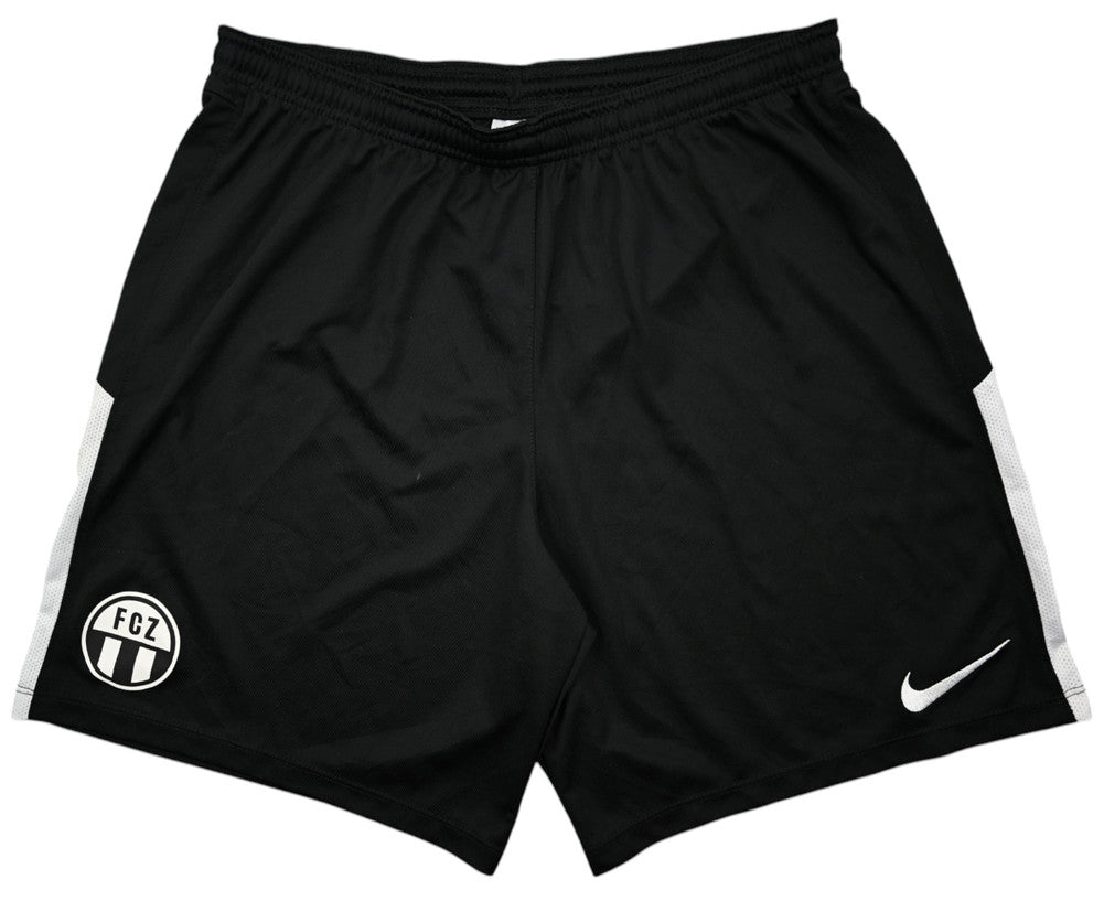 Short Vintage FC Zurich Nike Taille L – Collector Suisse