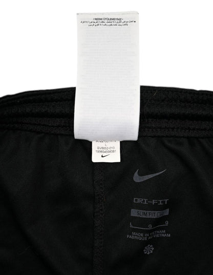 Short Vintage FC Zurich Nike Taille L – Collector Suisse